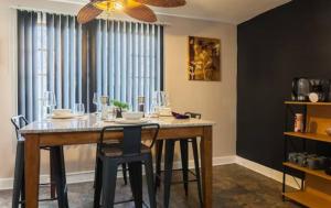 Fotografie z fotogalerie ubytování 3bdrooms In Pinehill W Kbeds,entire-airport,sfh v destinaci Cheektowaga + 15 fotografií