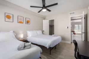 Katil atau katil-katil dalam bilik di 3beds-kingbedsleeps7gymwificentral +24 gambar