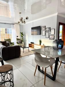 Setusvæði á Luxury Redefined Home