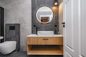 Kúpeľňa v ubytovaní Glow Apartments - Apartamenty Studio KOZIA Gdańsk Śródmieście