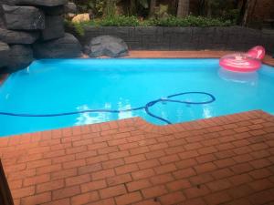 Πισίνα στο ή κοντά στο Bedfordview Accommodation - Koi Liv-Inn +31 φωτογραφίες