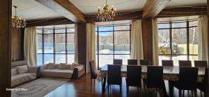 Posezení v ubytování Honey Apartments Almaty