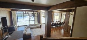 Posezení v ubytování Honey Apartments Almaty