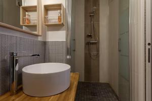 Ένα μπάνιο στο Manon, 2 ch, parking, Tram Croix d'argent au pied, Sleep-in-Montpellier +30 φωτογραφίες