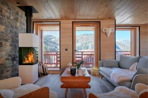 Χώρος καθιστικού στο Chalet Kintana - OVO Network