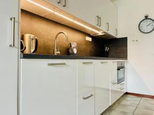 Η κουζίνα ή μικρή κουζίνα στο Lamsoor 2A*