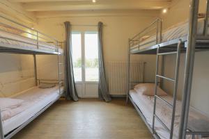 Postel nebo postele na pokoji v ubytování So Villa Ramenerie 45 - Heated pool - Basket - 1h30 from Paris - 26 beds + 20 fotografií