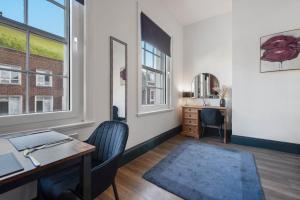 Ruang duduk di WhiskAwayStays Foregate Studio No 4