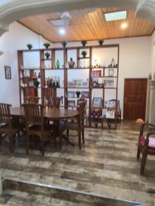 Lounge nebo bar v ubytování GG Lodge Mirissa