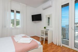 Gallery image of Whitegold Apartments Panagia in Panayia