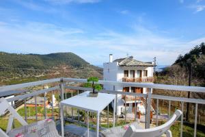 Gallery image of Whitegold Apartments Panagia in Panayia