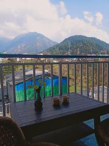 A general mountain view or a mountain view taken from the homestay
