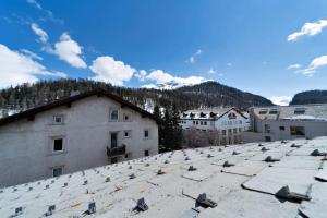 Nespecifikovaný výhled na hory nebo výhled na hory při pohledu z apartmánu + 4 fotografie