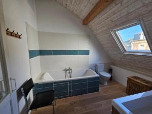 Fotografie z fotogalerie ubytování L'Etretataise, maison avec parking plein centre v destinaci Étretat + 19 fotografií