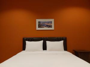 Foto dalla galleria di โรงแรมพาราไดซ์ เรสซิเดนซ์ Paradise Residence & Hotel a Ban Nong Pla Thao (1)