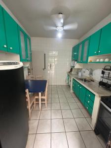 Η κουζίνα ή μικρή κουζίνα στο Casa em Juquehy em Condomínio
