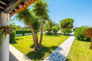 Zahrada ubytování Patroves Ranch - private pool & sea views