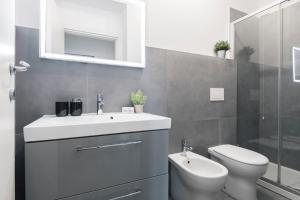 Ванная комната в Easylife - Milano - G Emiliani 1 114 - Porta Romana +21 фотография