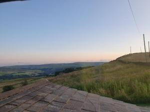 Gallery image of Country cottage with panoramic views in Todmorden