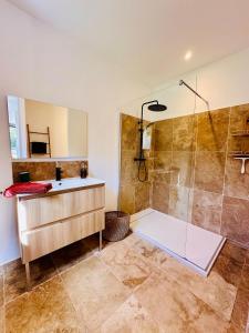 Ένα μπάνιο στο Villa Dina - Douceur et calme +37 φωτογραφίες