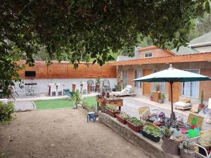 En have udenfor A three-block main beach