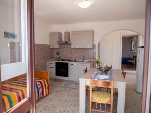A kitchen or kitchenette at Villa Cordella 3