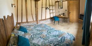 Katil atau katil-katil dalam bilik di Gîte de l'Epinay Cerise +32 gambar
