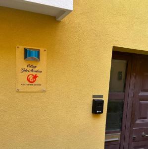 Certifikát, ocenenie alebo iný dokument vystavený v ubytovaní Cottage Gole Alcantara Pafumi