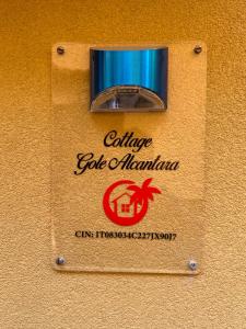 Certifikát, ocenenie alebo iný dokument vystavený v ubytovaní Cottage Gole Alcantara Pafumi