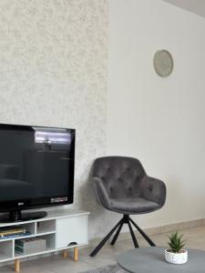 Μια τηλεόραση ή/και κέντρο ψυχαγωγίας στο Galagonyás Apartman Esztergom