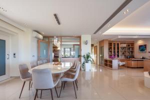 A seating area at Villa Anastasia - Private Pool & Panoramic Views Még 37 kép