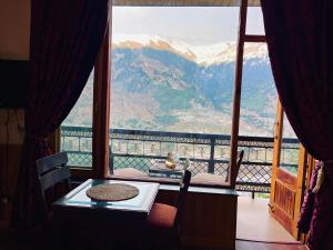 Üldine mäevaade või majutusasutusest The RAMA Lodge, Manali - 1,2,3,4 Bedrooms independent Luxury Cottages available With Mountain View pildistatud vaade