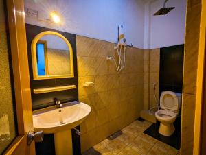Baðherbergi á Hotel Change,Badulla