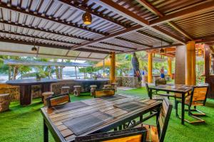 Restaurace v ubytování Atlantida Lodge Cahuita