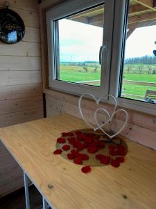 Galeriebild der Unterkunft Tiny housse serenity avec jacuzzi in Tinlot