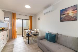 Χώρος καθιστικού στο Quaint Beach View - Praia da Rocha
