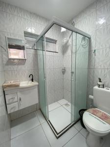 Ένα μπάνιο στο Flat Moderno IV - Próximo ao Centro
