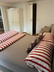 Кровать или кровати в номере Ferienwohnung 3 Löhr Koblenz