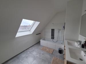 Un baño de Duplex Don Bosco C7