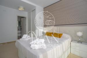 Posteľ alebo postele v izbe v ubytovaní Casa Salzburg Ivan Luxury Homes 5ªPlta Sur 1ªLínea