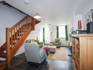 TV a/nebo společenská místnost v ubytování Quarryman's cottage