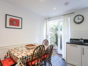 Kuchyň nebo kuchyňský kout v ubytování Quarryman's cottage + 21 fotografií