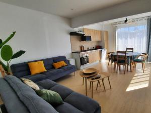 Kuchyň nebo kuchyňský kout v ubytování Superbe 2 chambres avec piscine