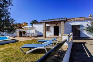 Bazén v ubytování Vivienda Rural Atlántico Sur & Familias nebo v jeho okolí