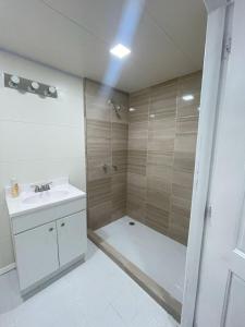 Ένα μπάνιο στο Modern Studio