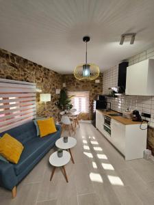 Kuchyňa alebo kuchynka v ubytovaní El Edén Casas Rurales con Piscina y Jacuzzi