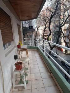 Ban công/sân hiên tại Nice apartment in good location