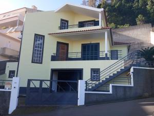 Το κτήριο όπου στεγάζεται  η παραθεριστική κατοικία