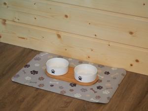Příslušenství pro přípravu čaje a kávy v ubytování My Deer Apartment