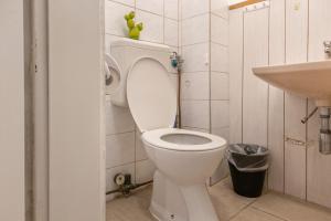 Kúpeľňa v ubytovaní Beautiful 2BR Apt. -Perfect for Longstays